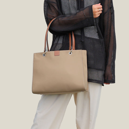 【 新作ナイロンモデル 】 GLITTER トートバッグ 【n0011】