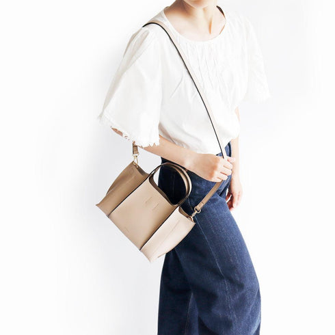 BELL ショルダーバッグ 【a0003b】